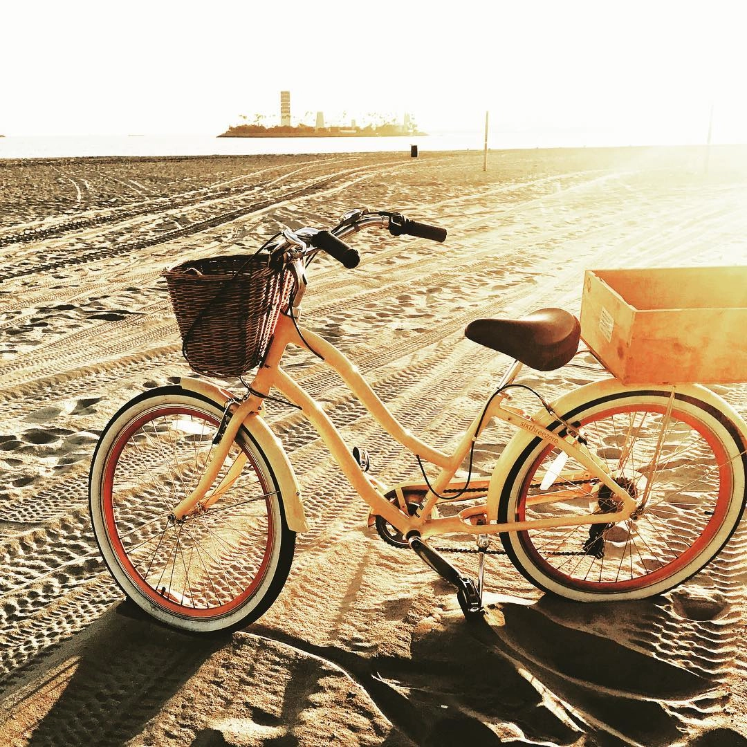 sixthreezero EVRYjourney Women's 26" 21 Speed Step-Through Touring Hybrid Bicycle