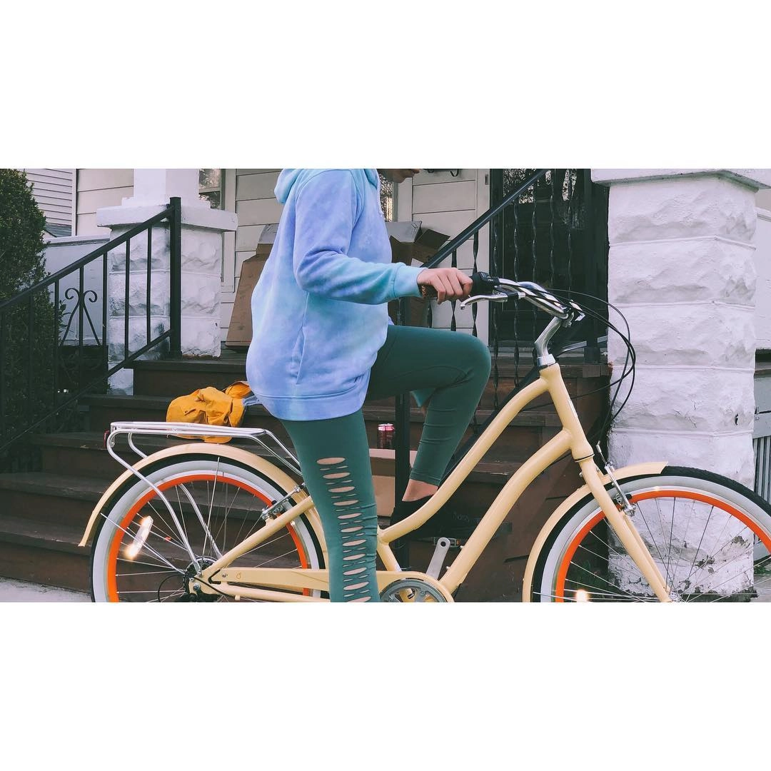 sixthreezero EVRYjourney Women's 26" 21 Speed Step-Through Touring Hybrid Bicycle