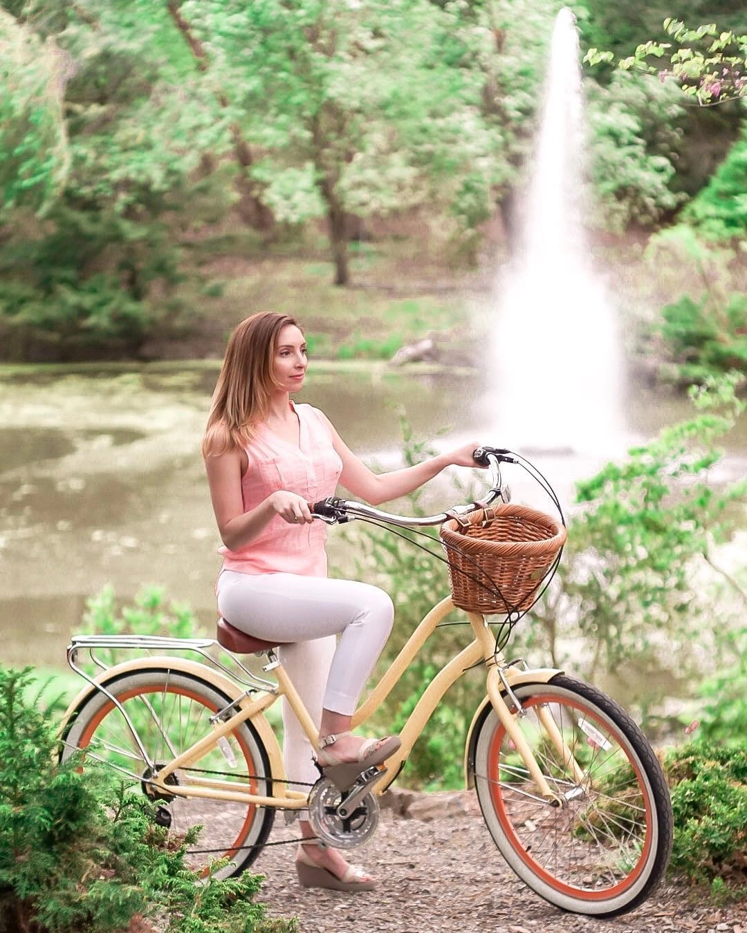 sixthreezero EVRYjourney Women's 26" 21 Speed Step-Through Touring Hybrid Bicycle