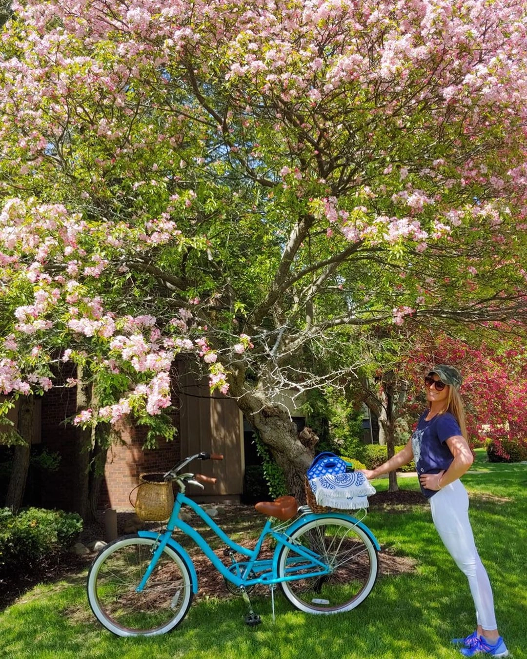 sixthreezero EVRYjourney Women's 26" 21 Speed Step-Through Touring Hybrid Bicycle