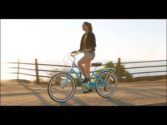 sixthreezero EVRYjourney Women's 26" 21 Speed Step-Through Touring Hybrid Bicycle