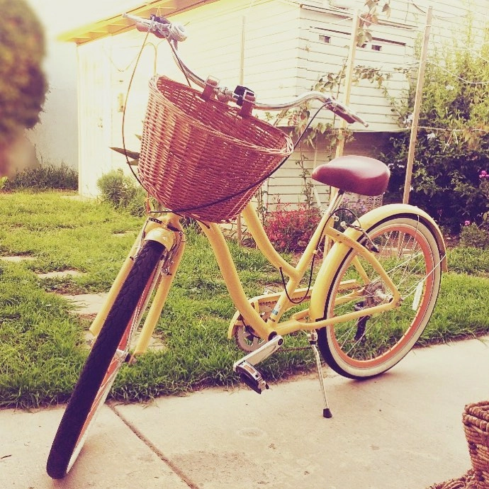 sixthreezero EVRYjourney Women's 26" 21 Speed Step-Through Touring Hybrid Bicycle